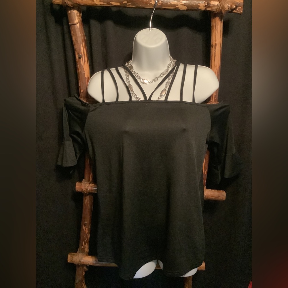 197 black scrappy top